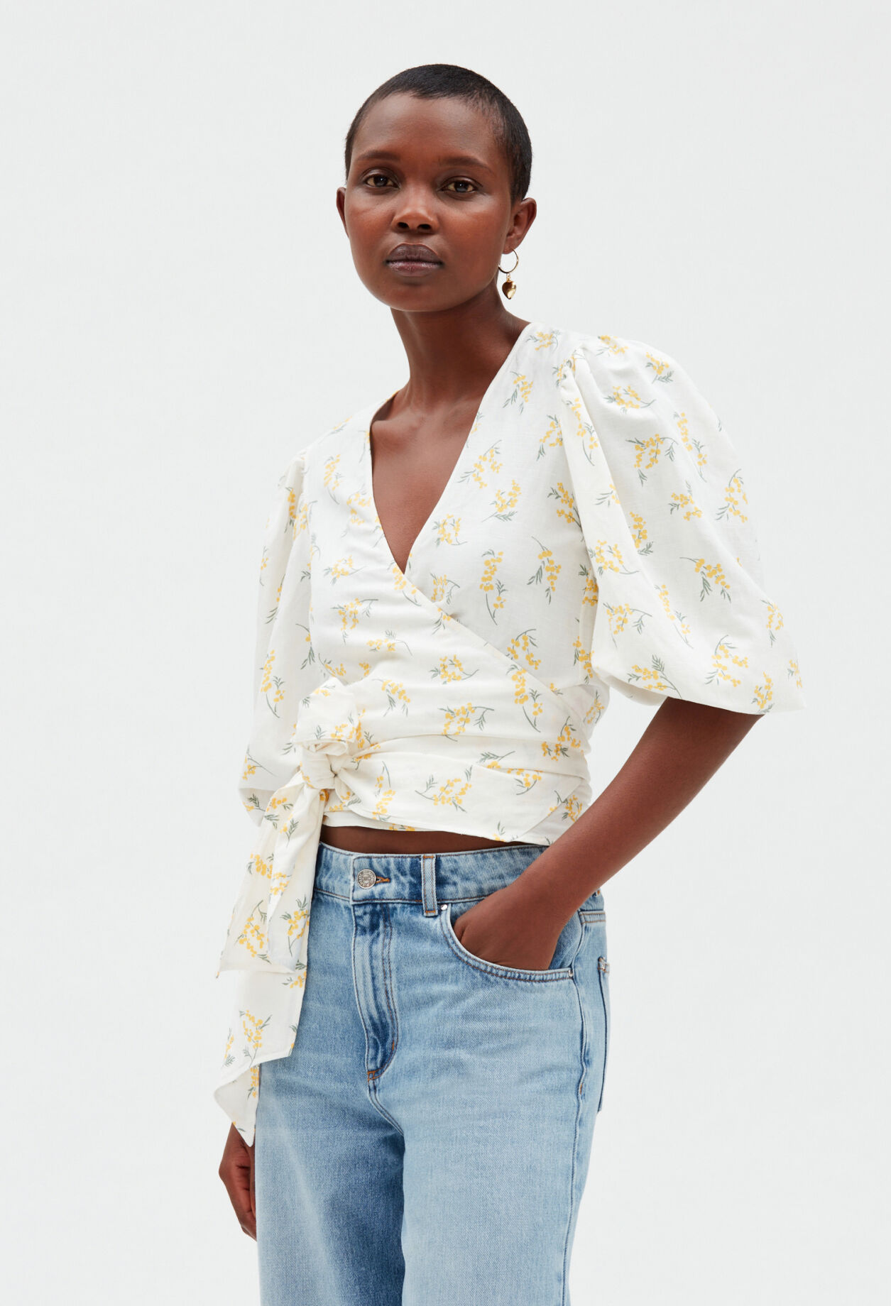 ♦️人気新作 新品 Claudie Pierlot 白 Tシャツ 新作入荷-超特価 www