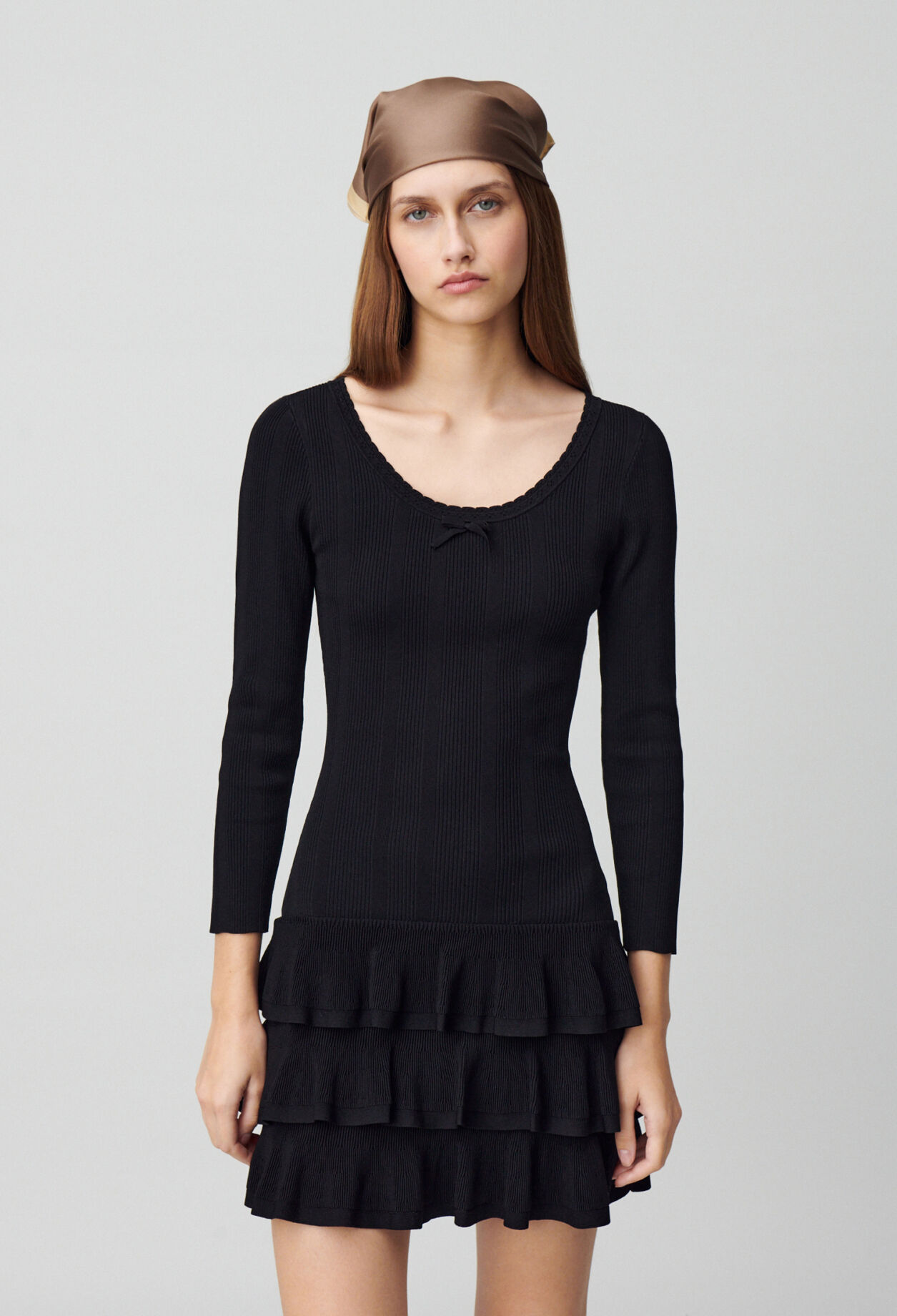 Short fine-knit dress