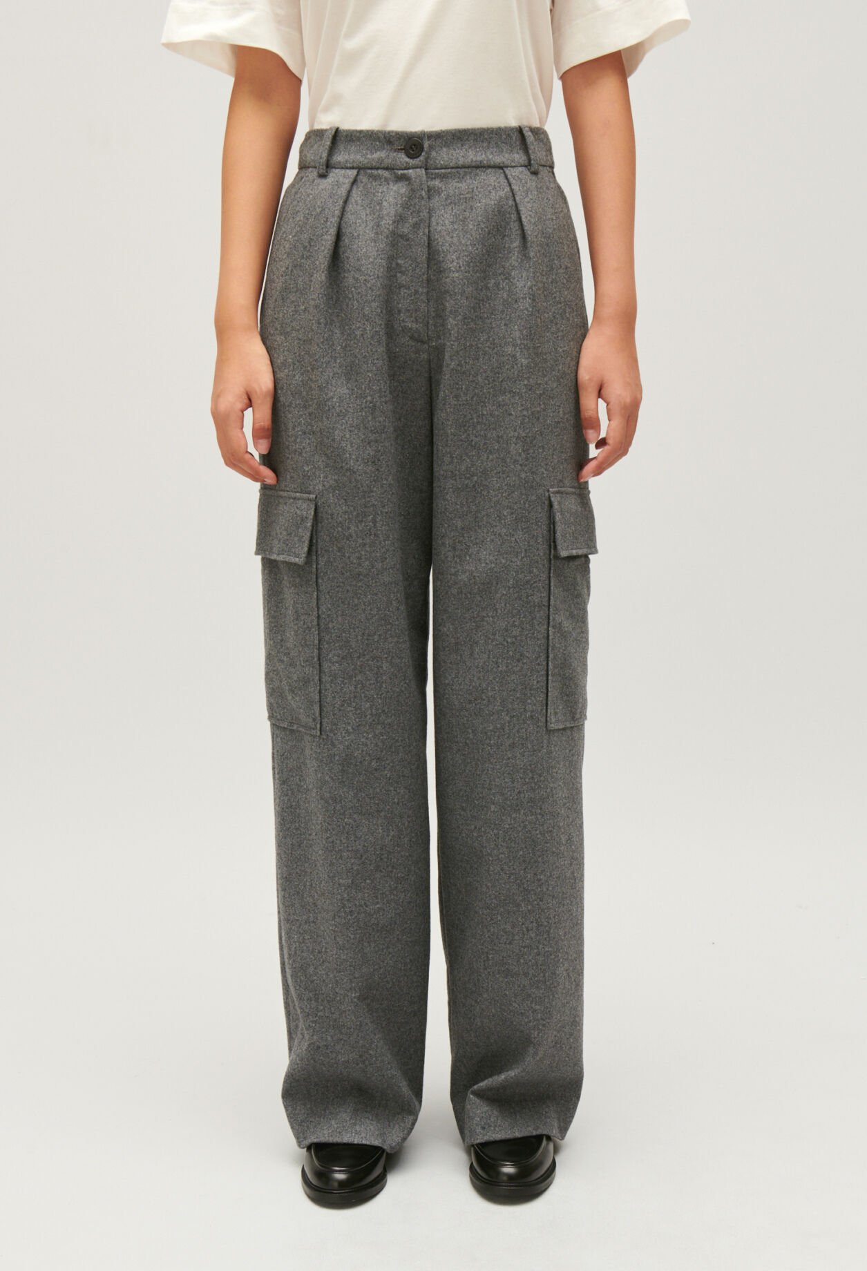Light grey cargo trousers