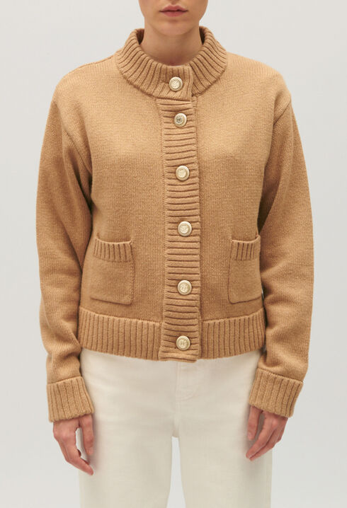 Cropped thick knit cardigan