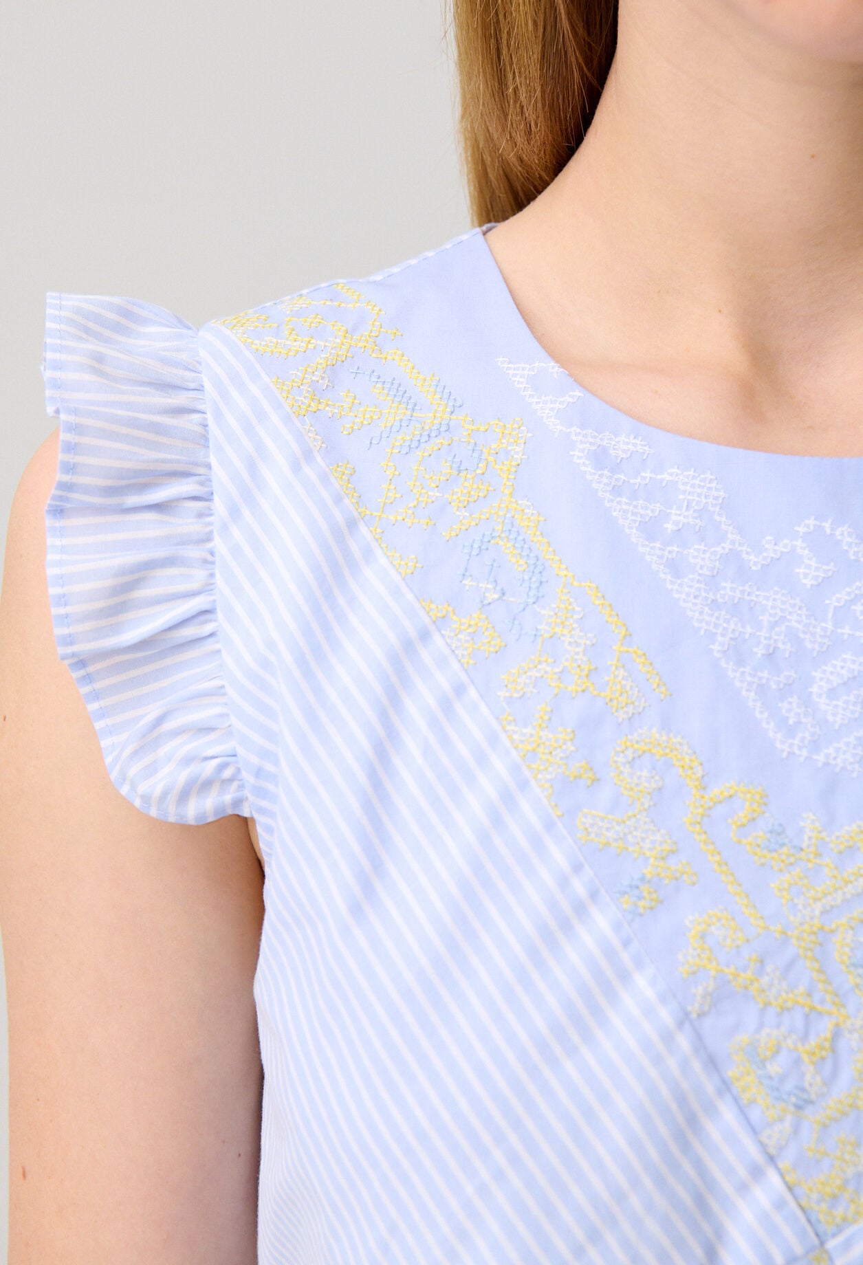 Printed ruffled top