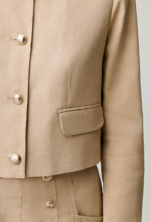 Short tailored jacket