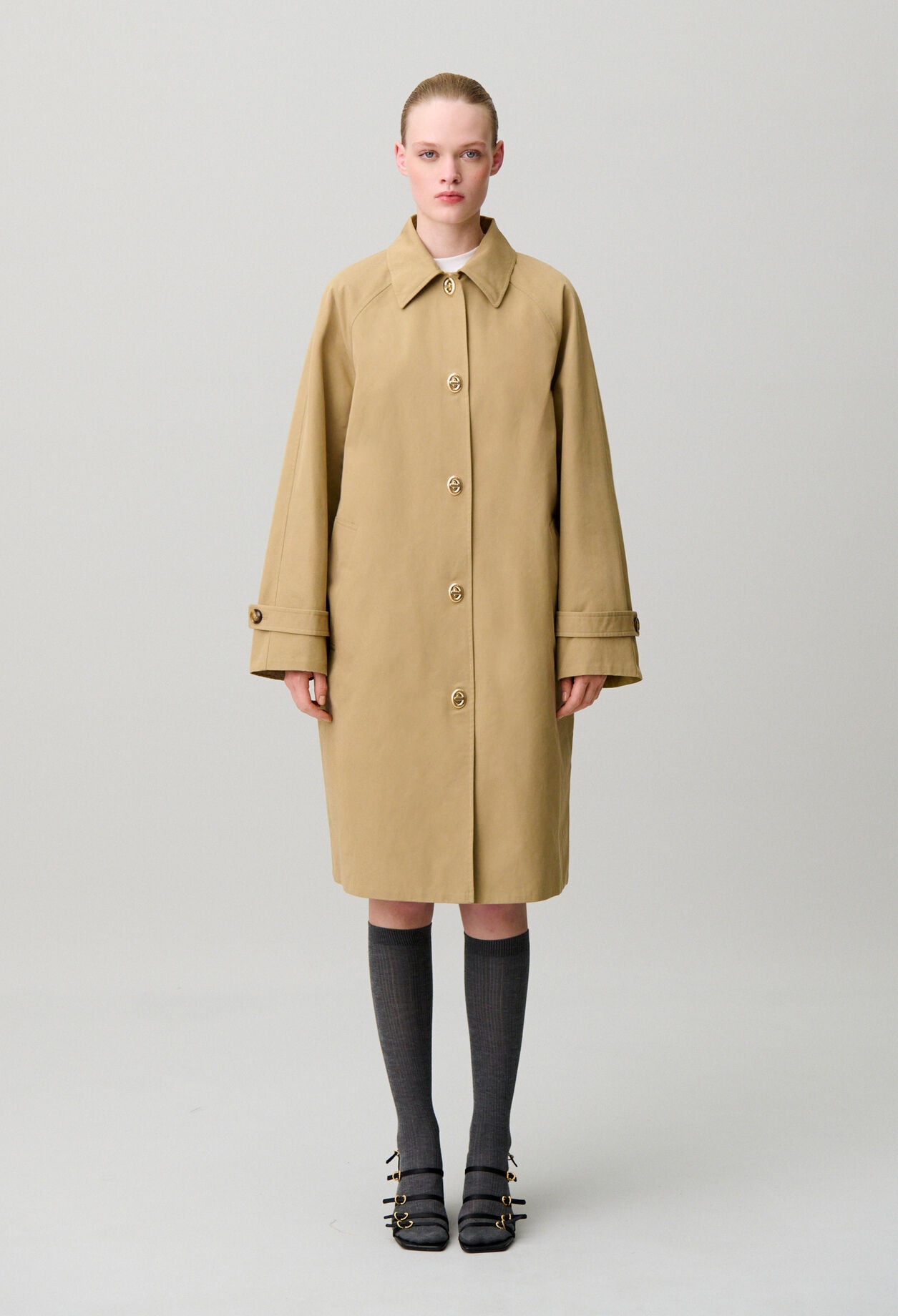 Removable velvet collar trench