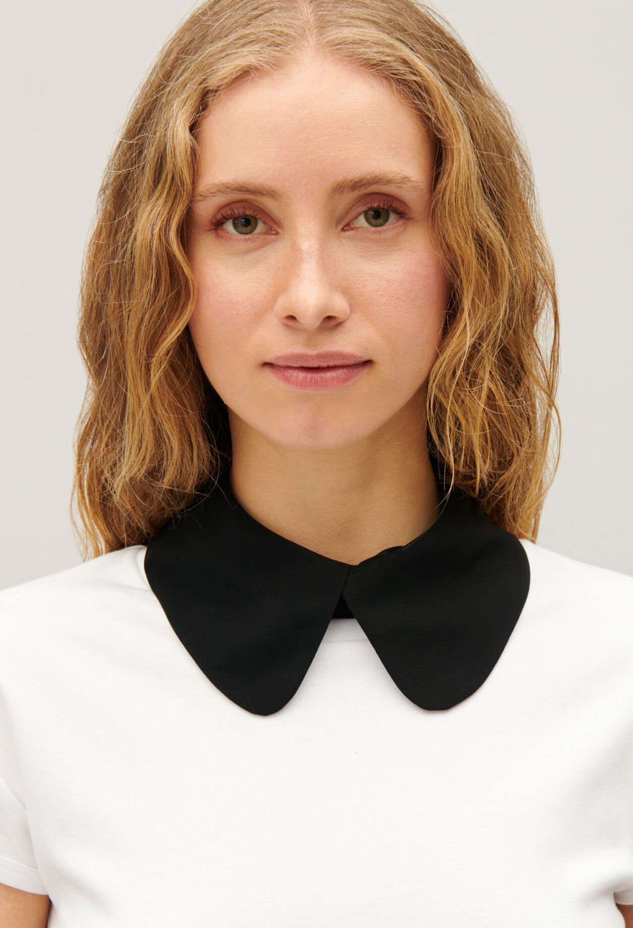Removable silk Peter Pan collar