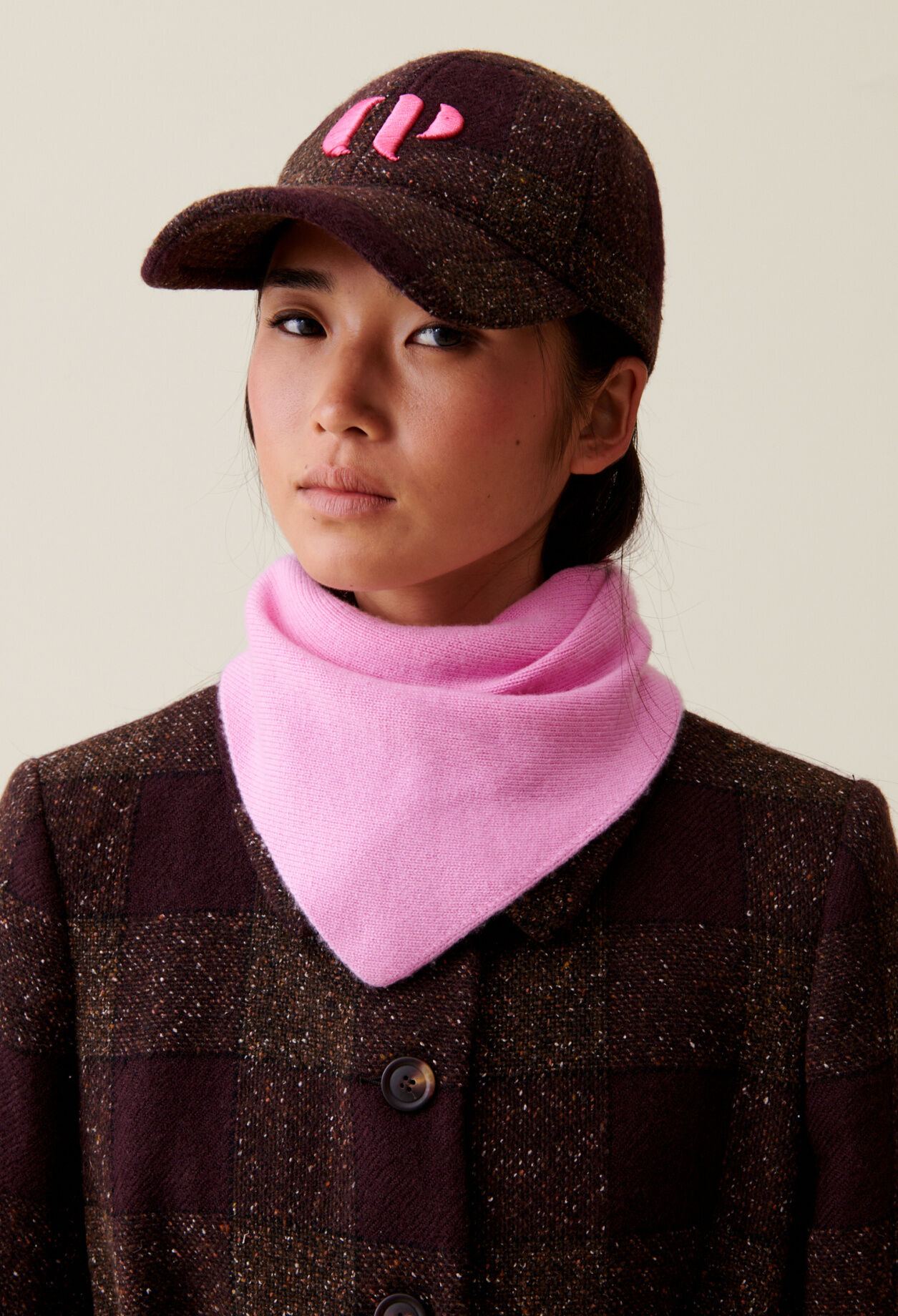 Cashmere knit scarf