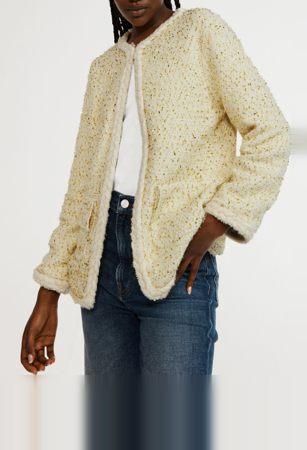 Long-sleeved lightweight jacket