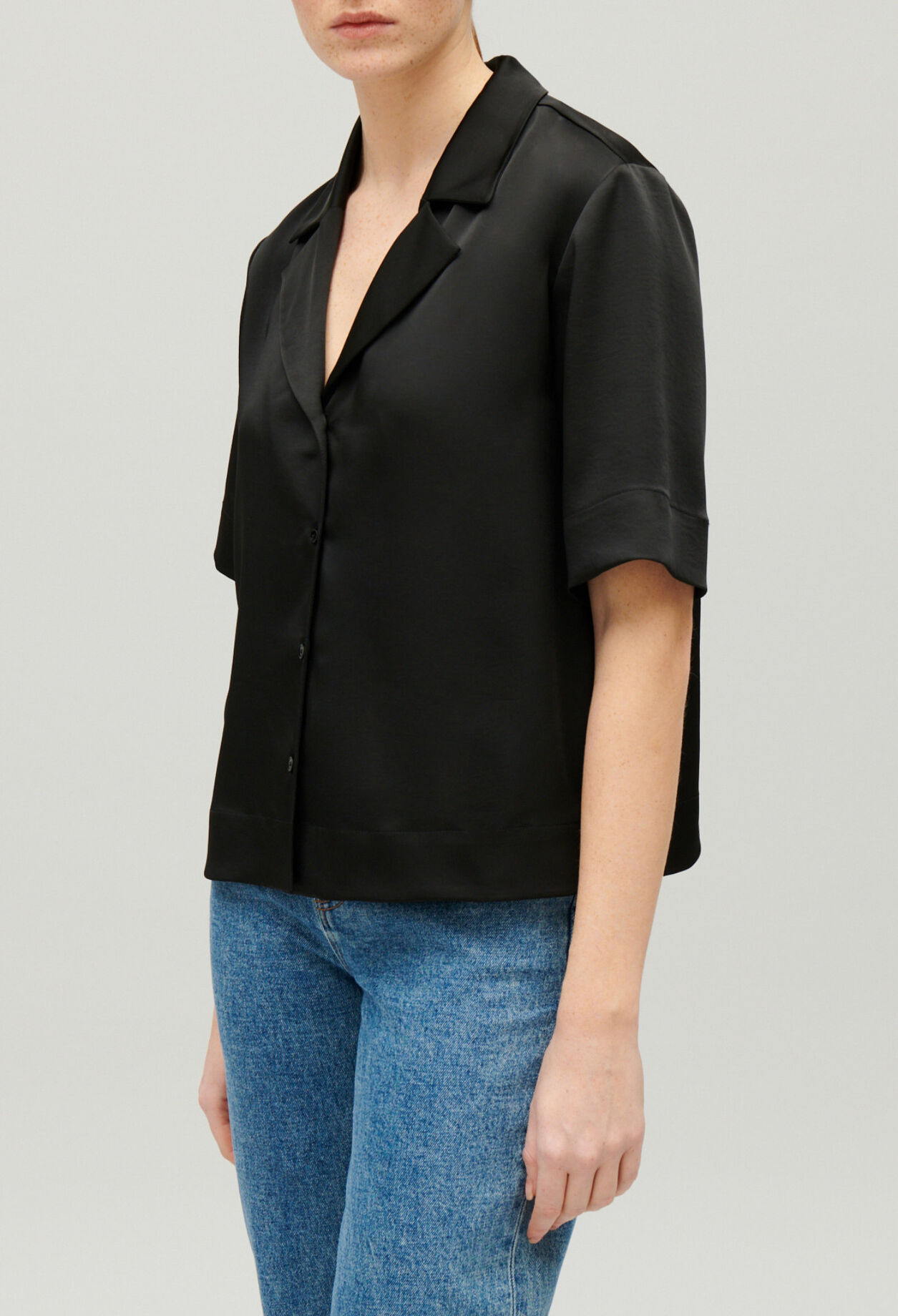 Floaty short-sleeved shirt