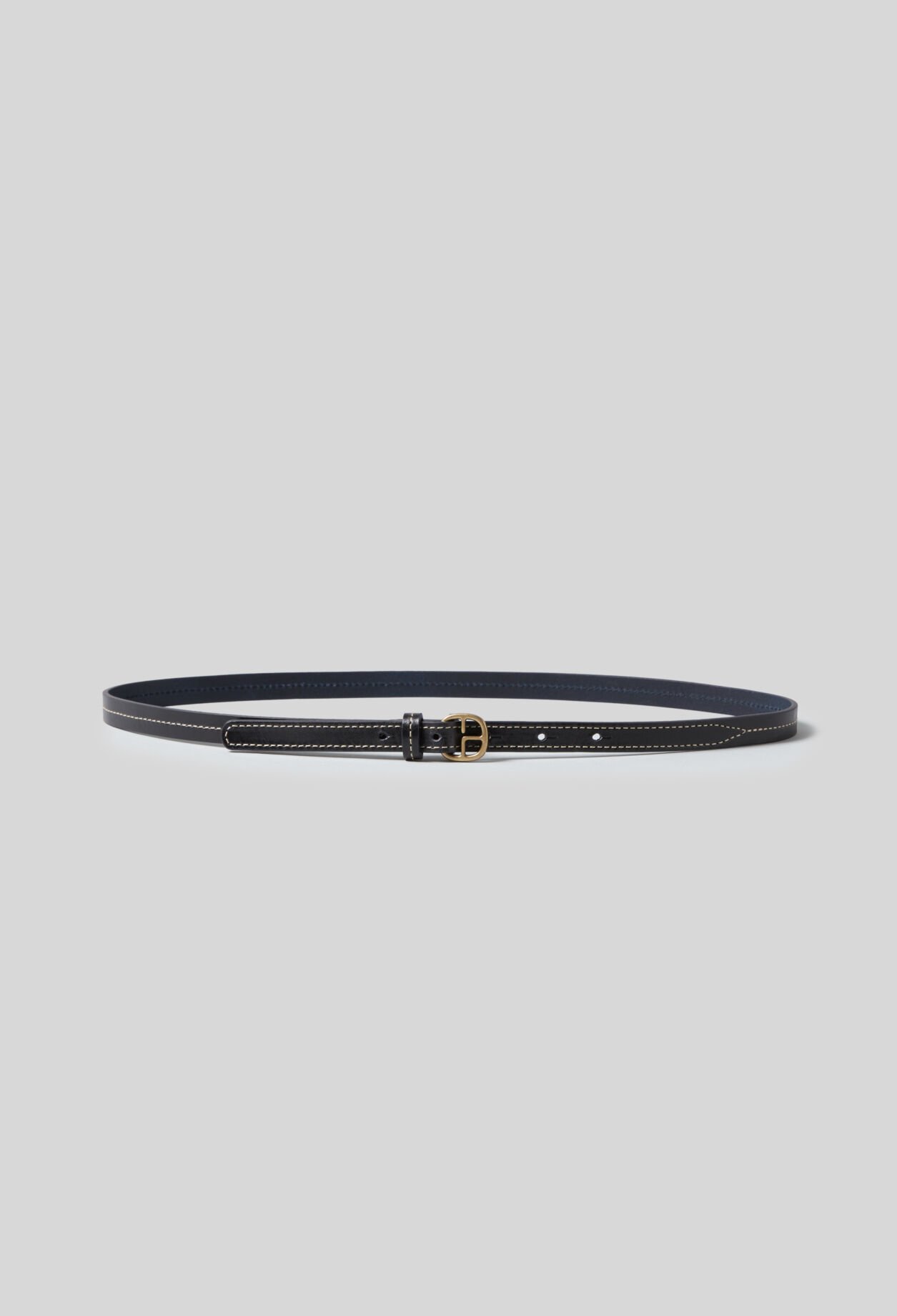 Contrasting leather belt