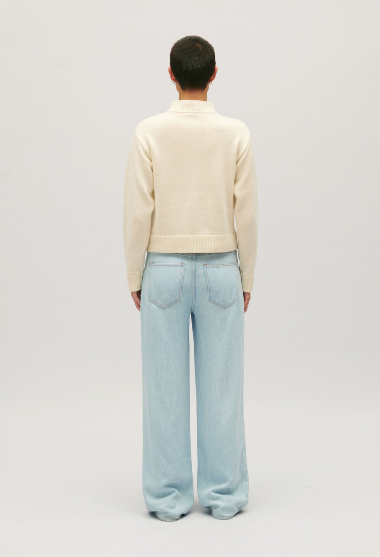 Cropped thick knit cardigan