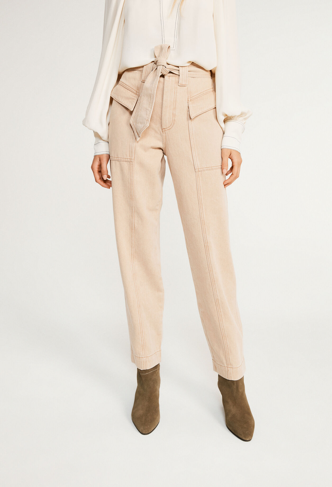 Slightly baggy straight-cut jeans