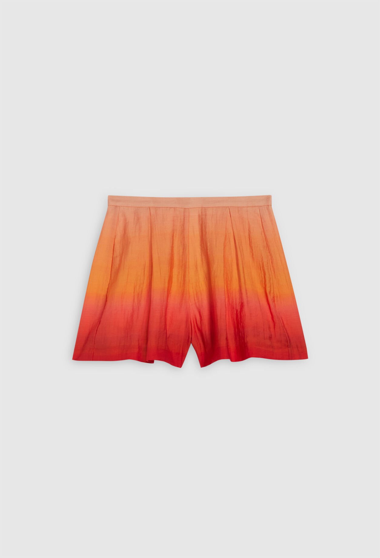 Flared pleated shorts