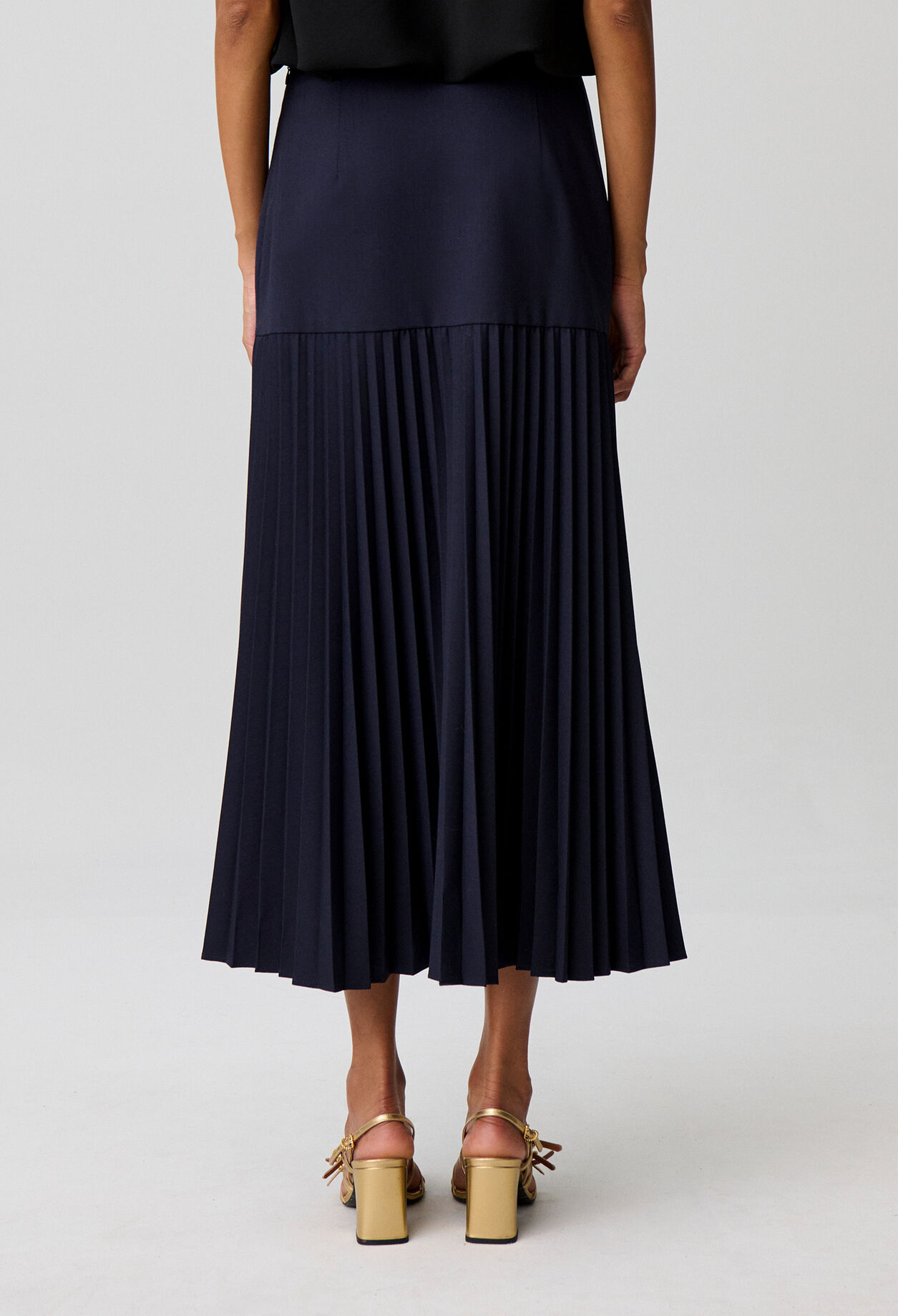 High-waisted maxi skirt