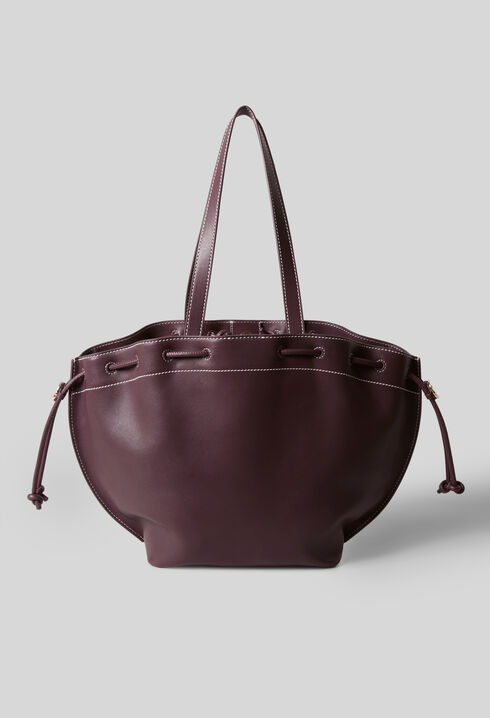 Sleek Leather Tote Bag