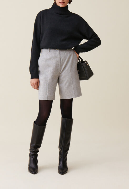 Light grey straight Bermuda