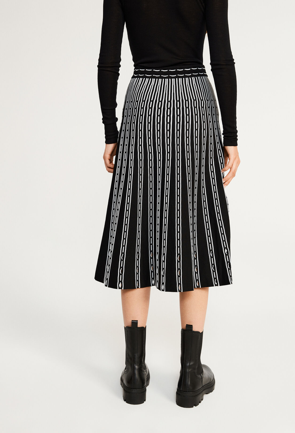 Pleated midi skirt