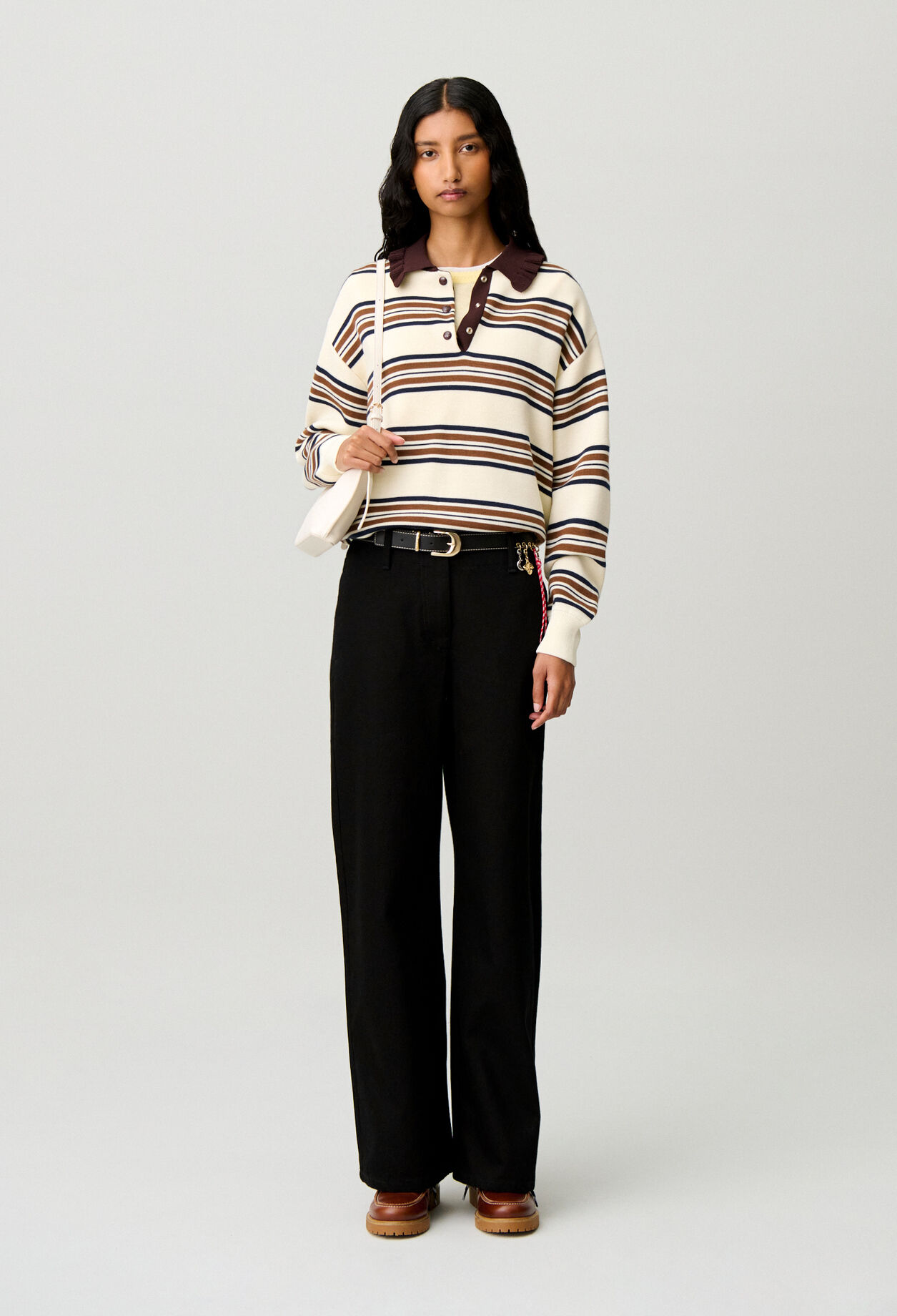 Wide-leg denim jeans