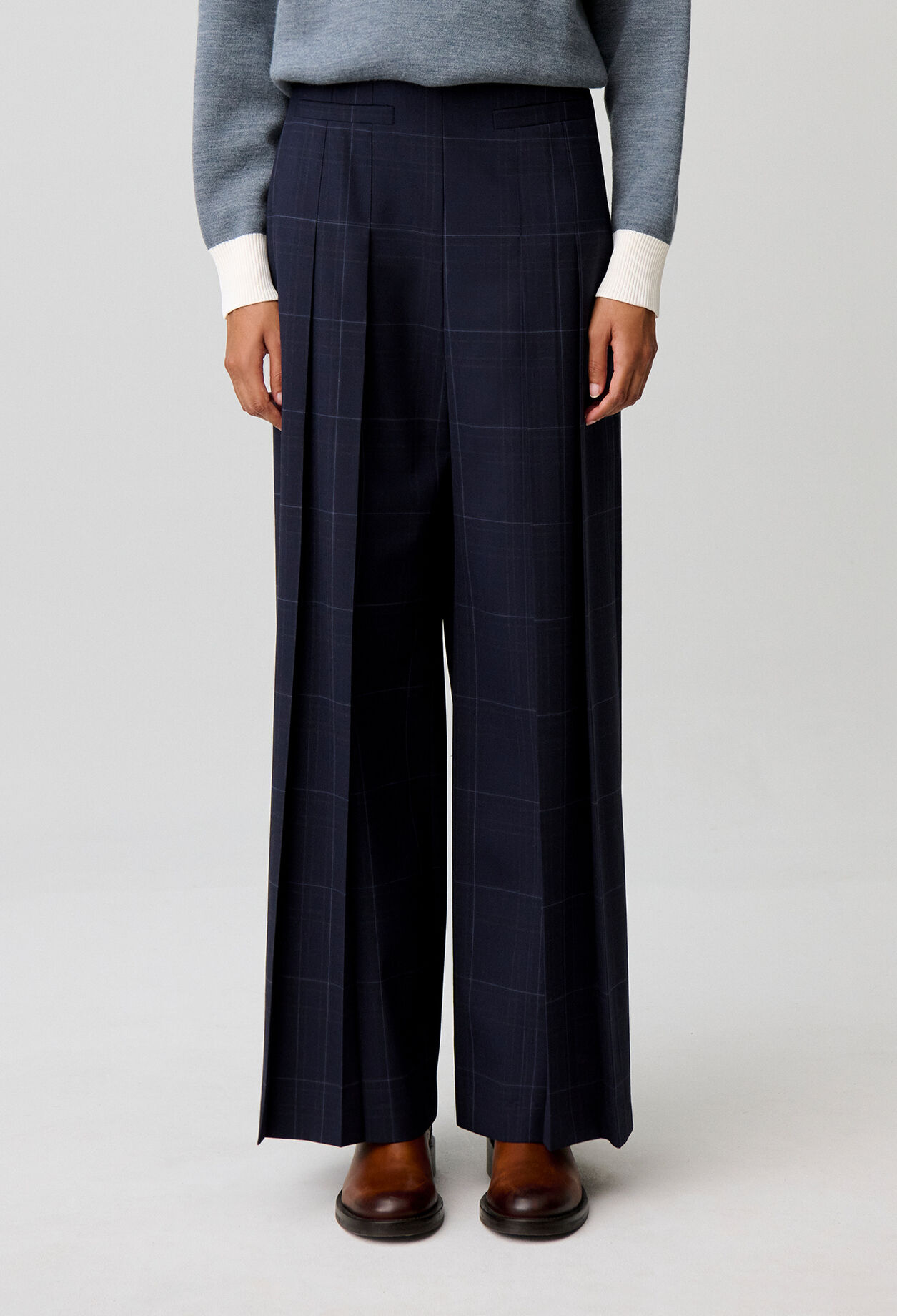 Wide-leg checked trousers