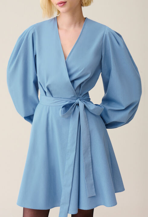 Blue short dress with puff sleeves