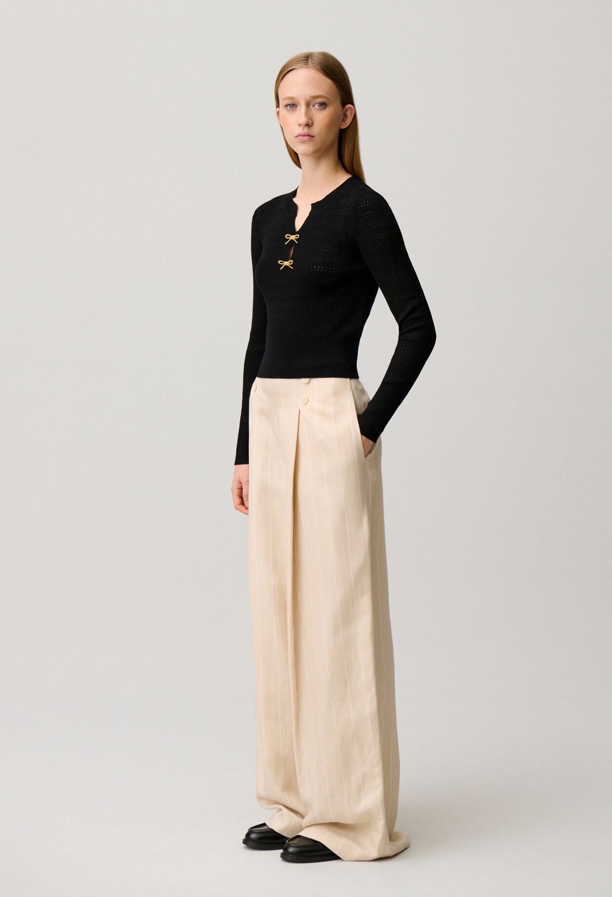 Fine knit bow jumper