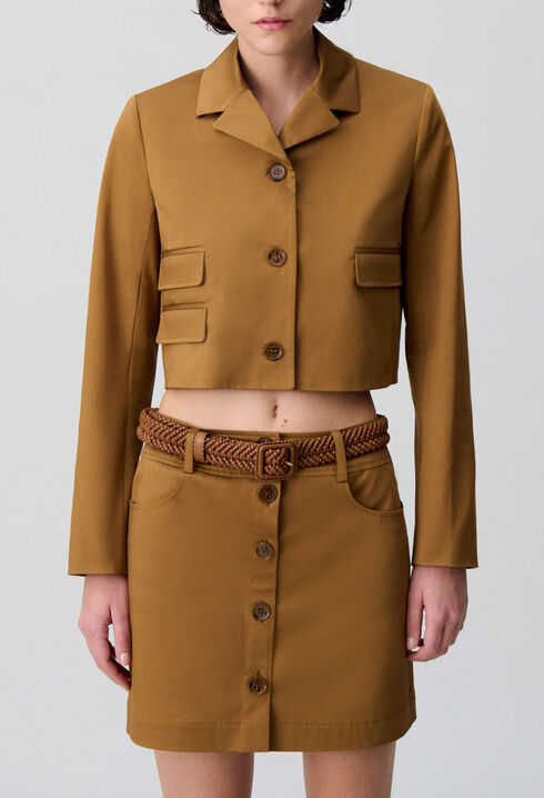 Short blazer with notched lapels