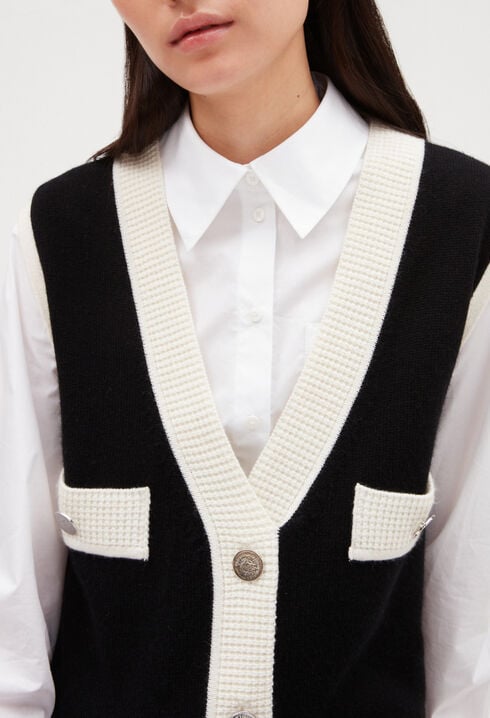 Sleeveless knit jumper