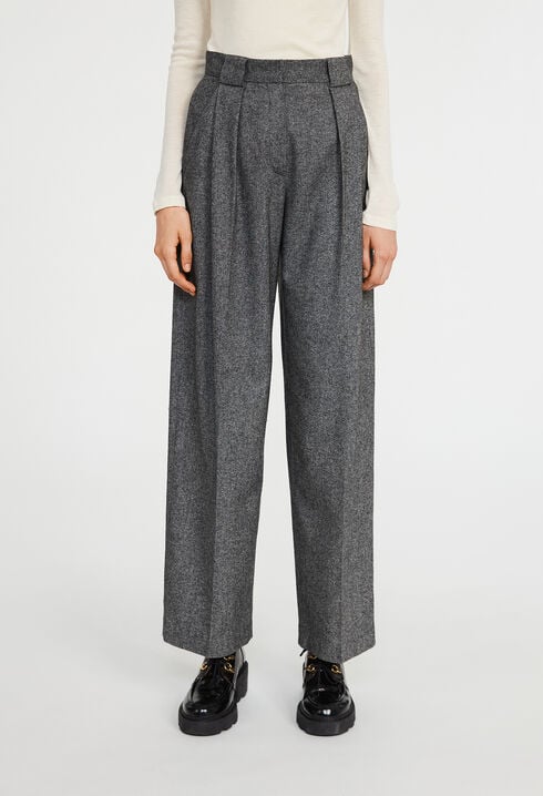 High-waisted trousers