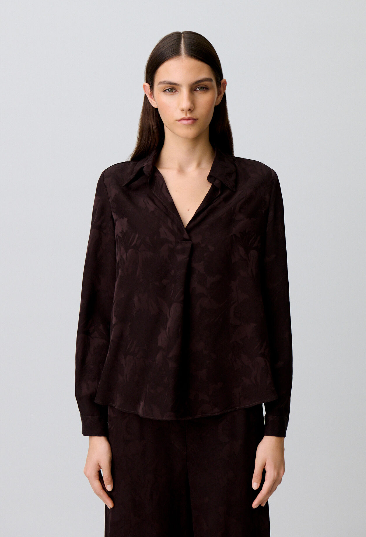 Straight floral jacquard blouse
