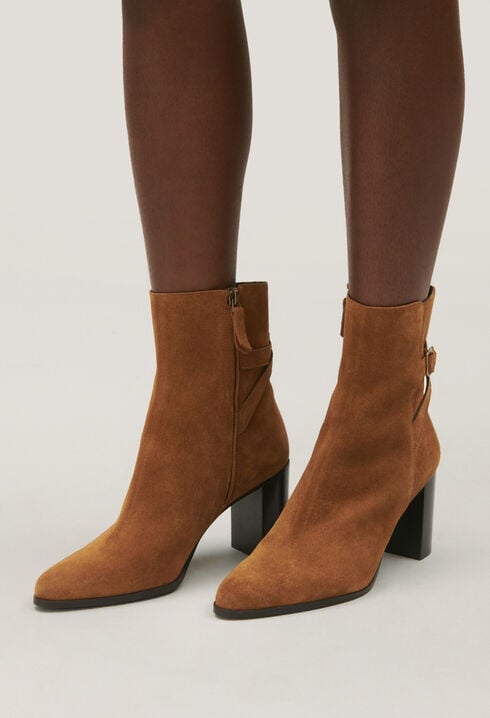 Caramel suede boots