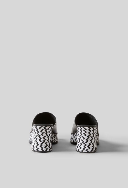 Two-tone woven raffia mules