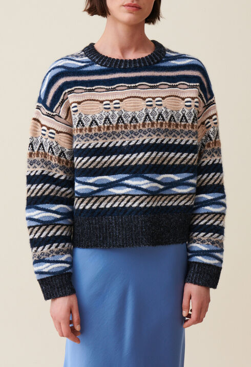 Striped patterned short jumper