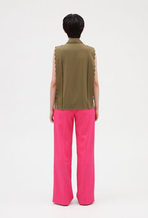 Sleeveless scalloped shirt