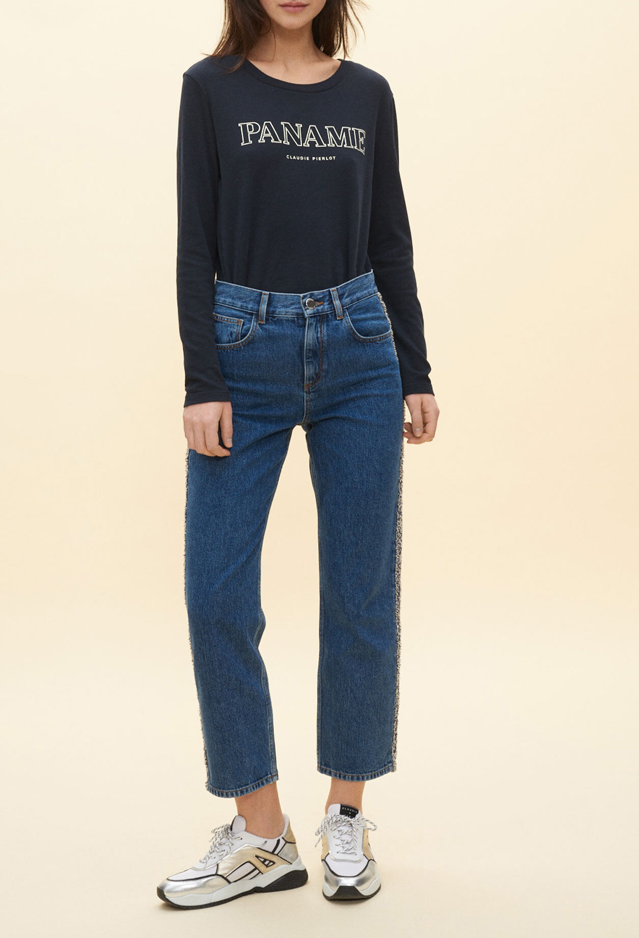 Jeans with detail strips