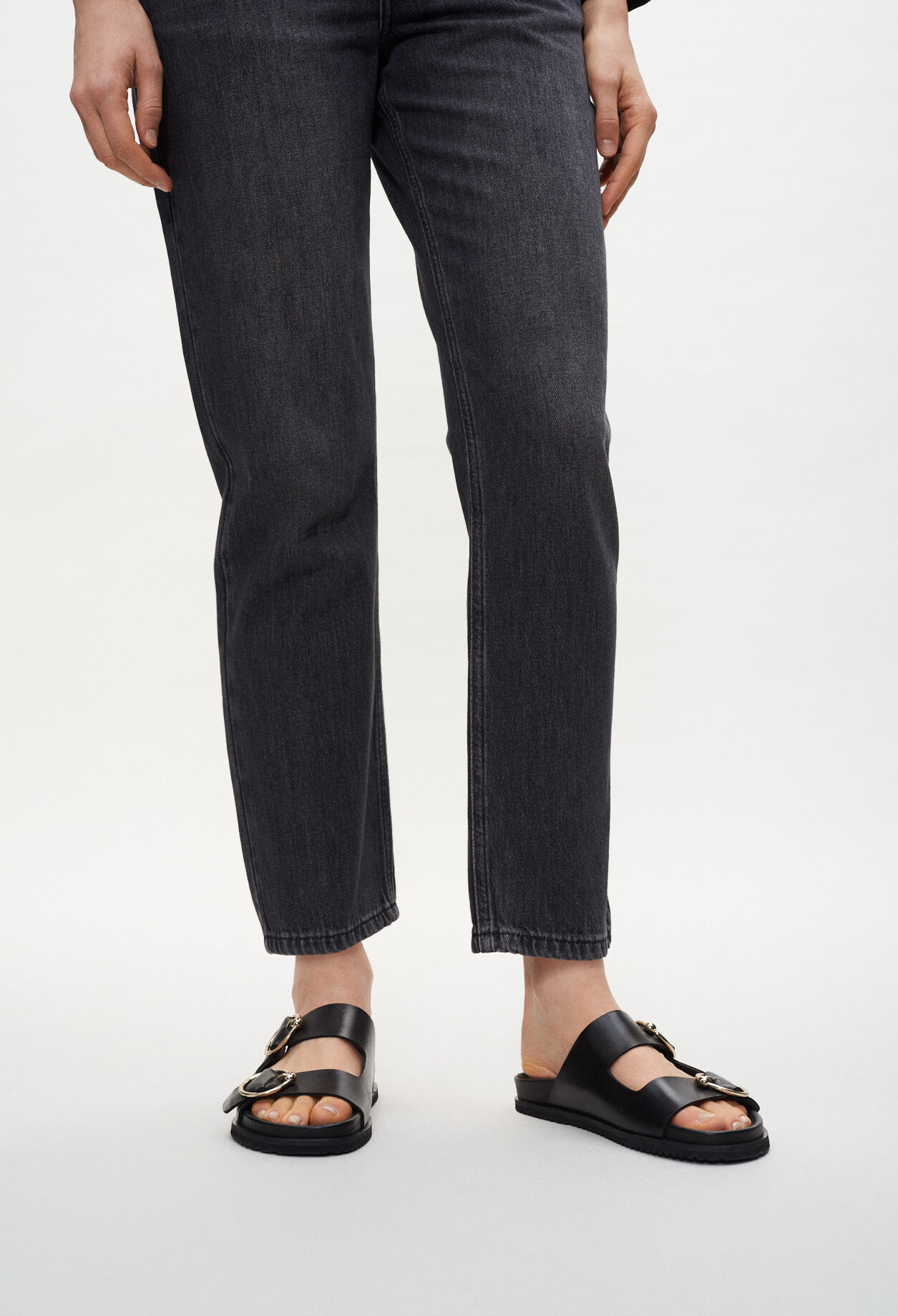 Sandals with metal buckles
