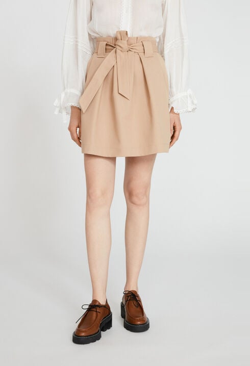 Jupe courte ceinturée