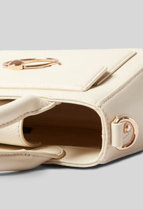 Anouck grained leather chain bag