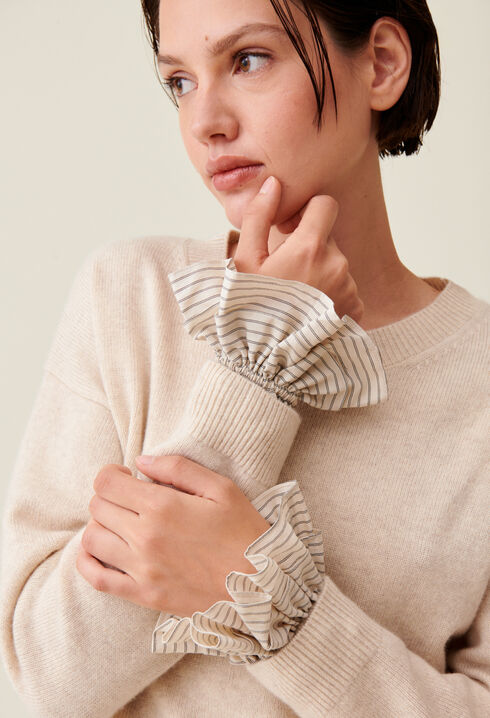 Gathered cuff shirt effect