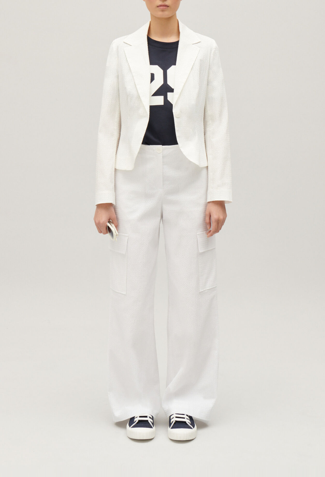 White slim-fit suit jacket