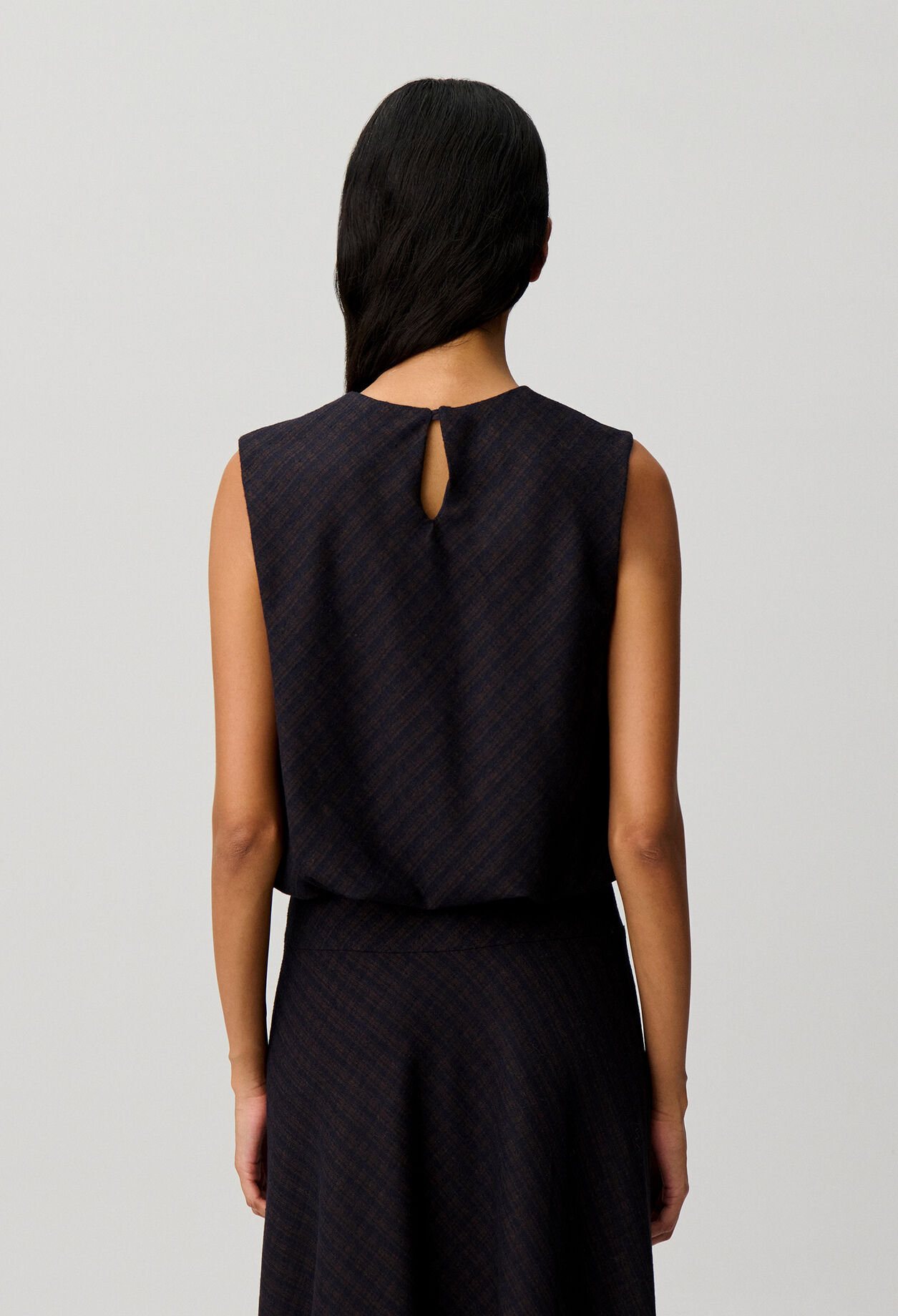 Short blouson top