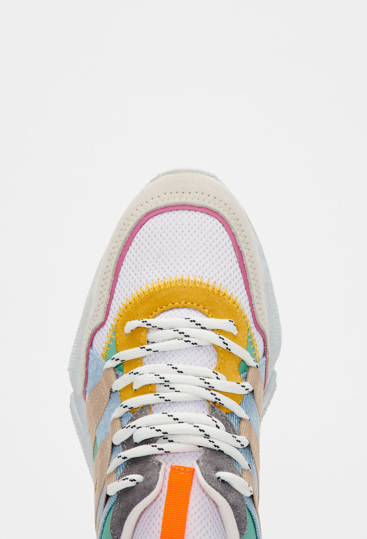 Leather traers