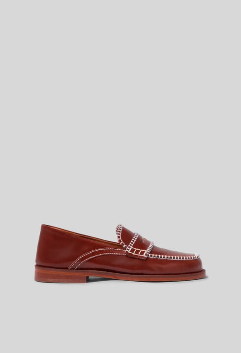 Smooth leather sandals & stitches