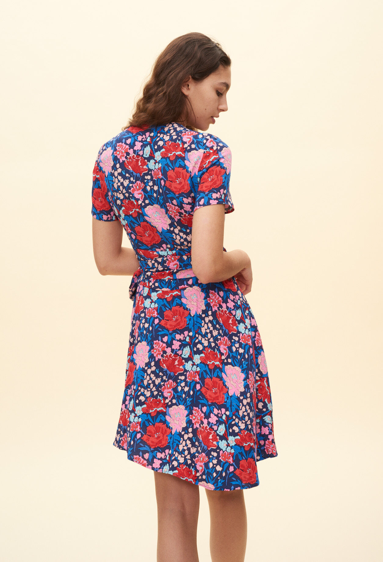 Asymmetric flowery dress