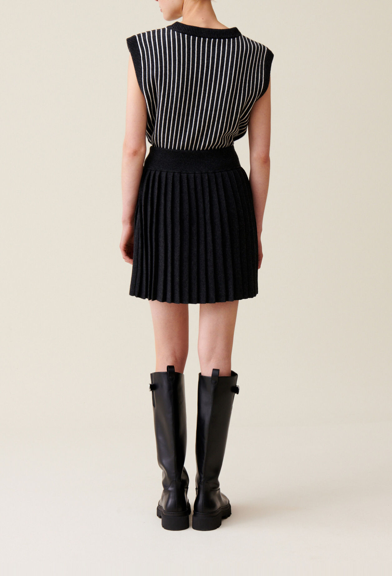 Grey marl knit mini skirt