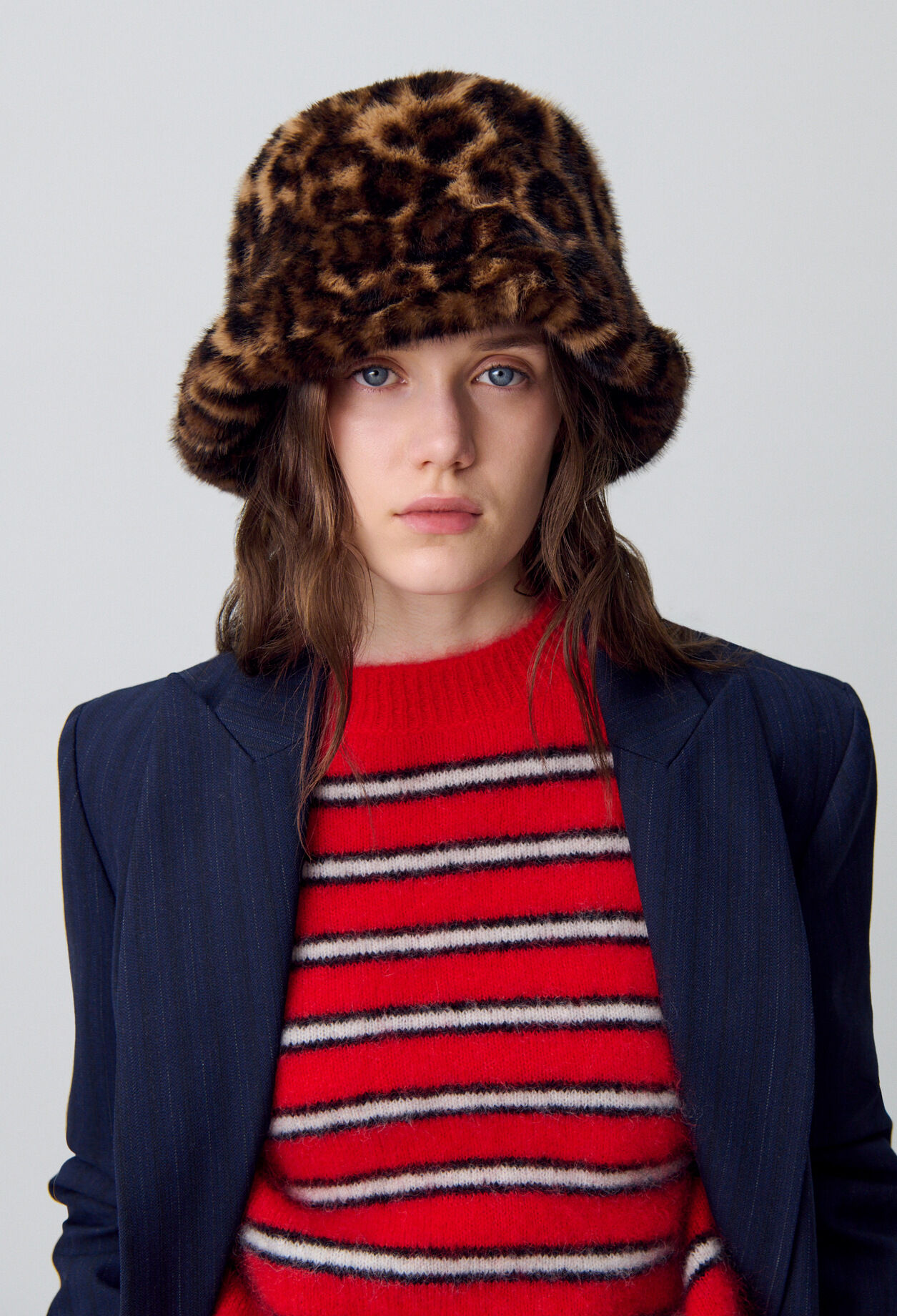 Leopard bucket hat