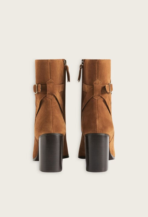 Caramel suede boots