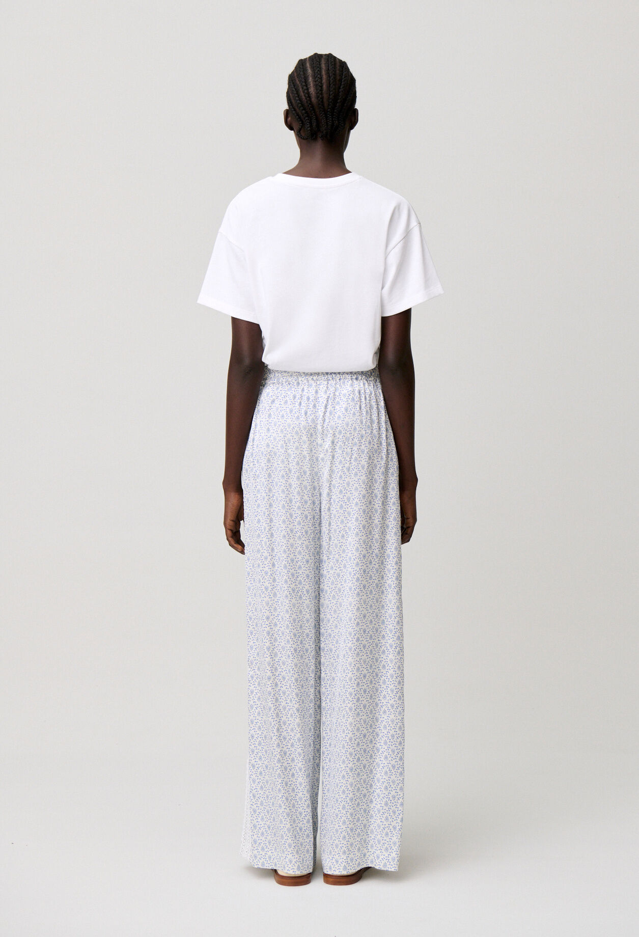 Elasticated-Waist Flowy Trousers