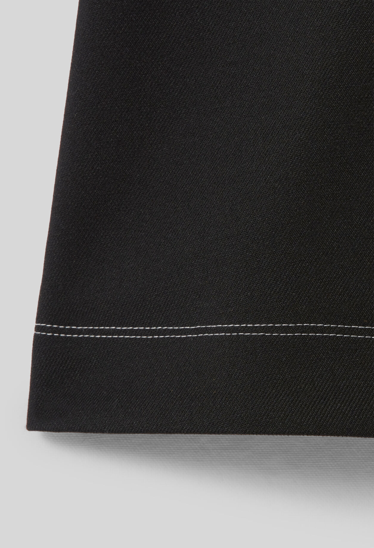 Contrast stitch straight skirt