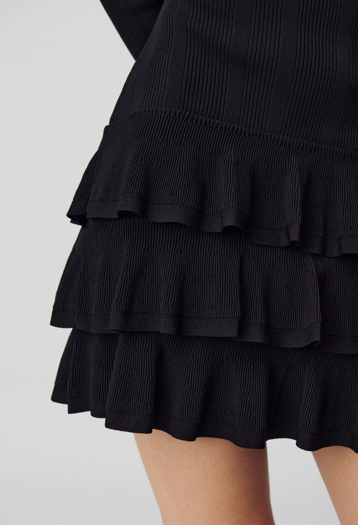 Short fine-knit dress