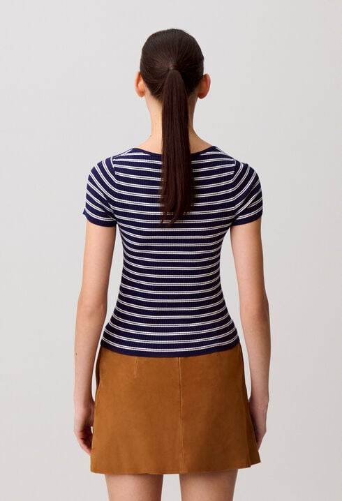 Fine knit top