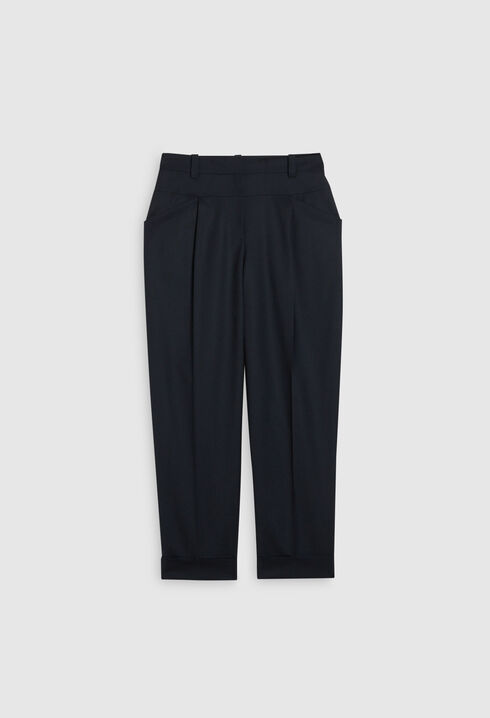 Trousers made from traceable wool