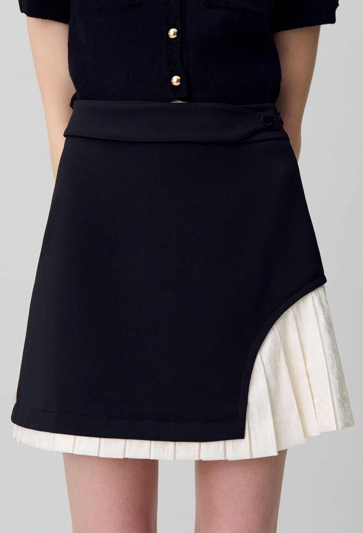 Straight mini skirt